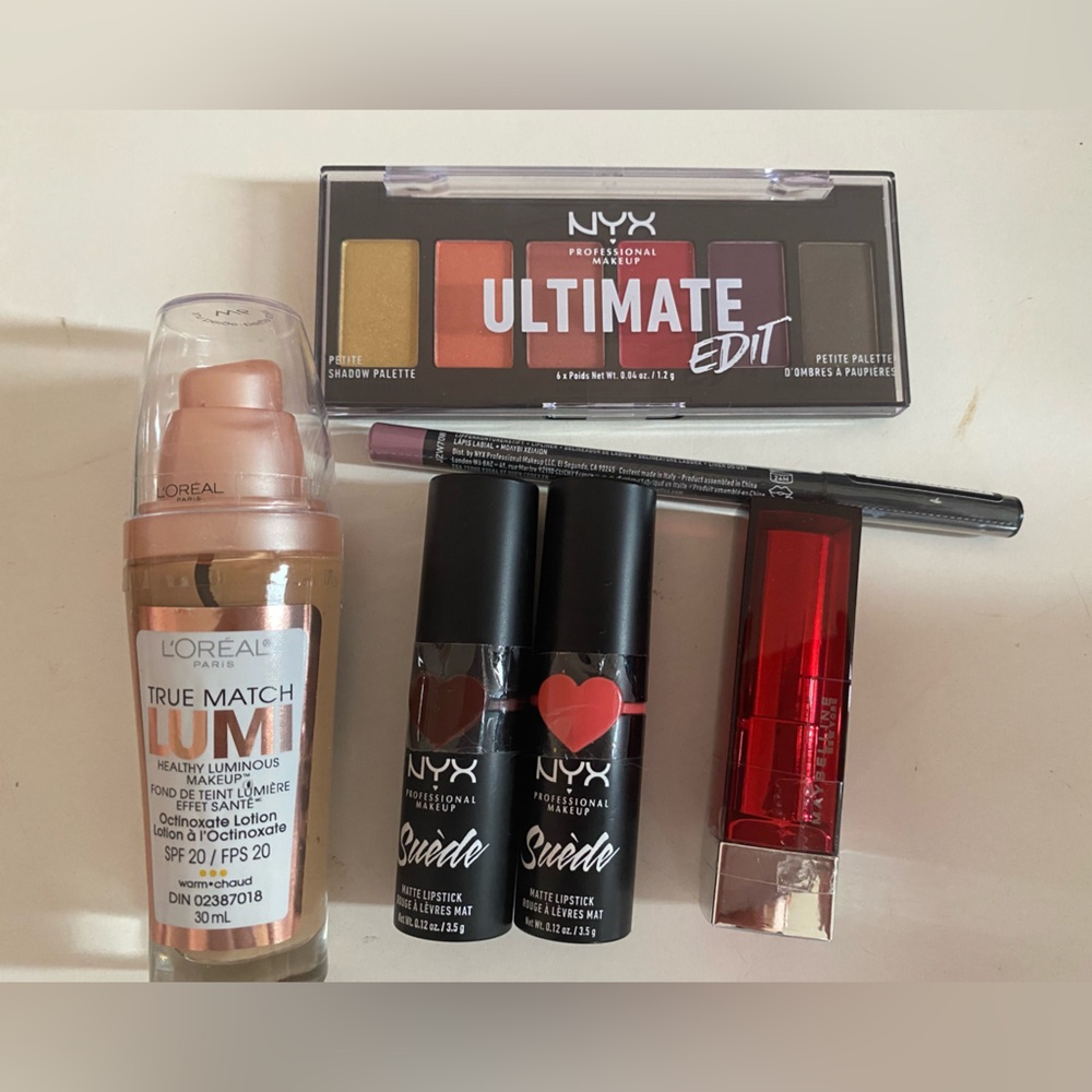 Assorted brand new makeup